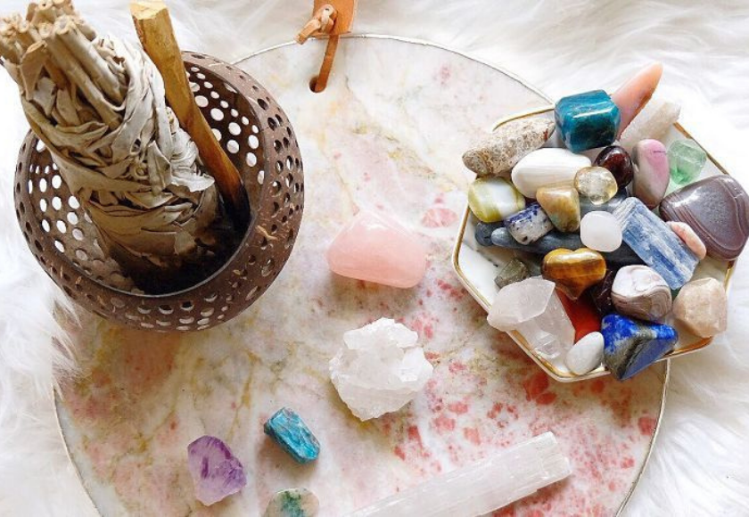 How to Cleanse & Charge Your Crystals